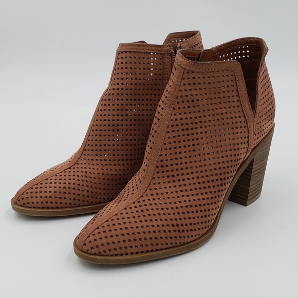 DV Dolce Vita Tan-Taupe Block Heel Ankle Boot - Picture 12 of 13